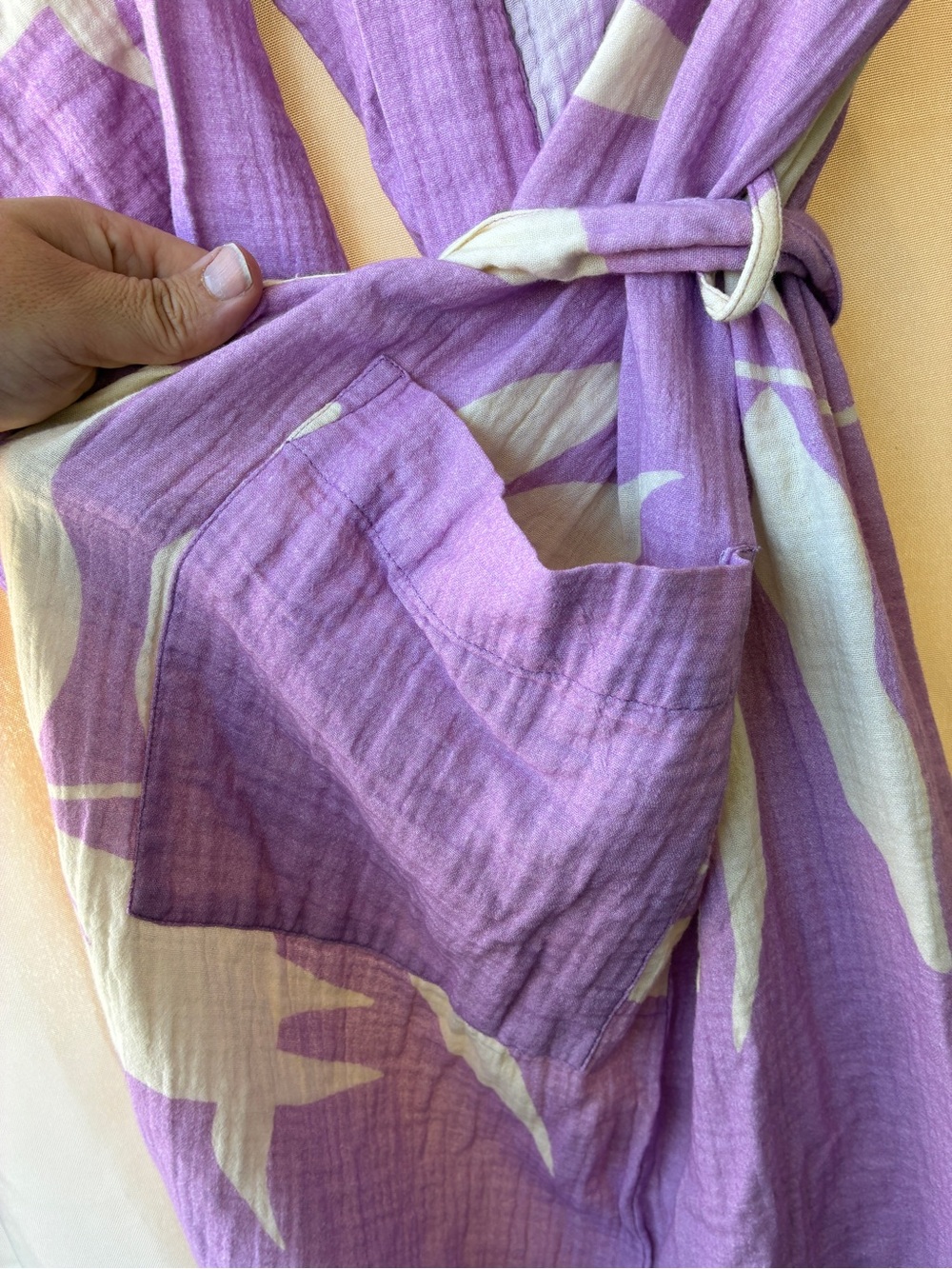 ALOHA Collection Ube Painted Fronds Staycation Robe - Picture 6 of 10